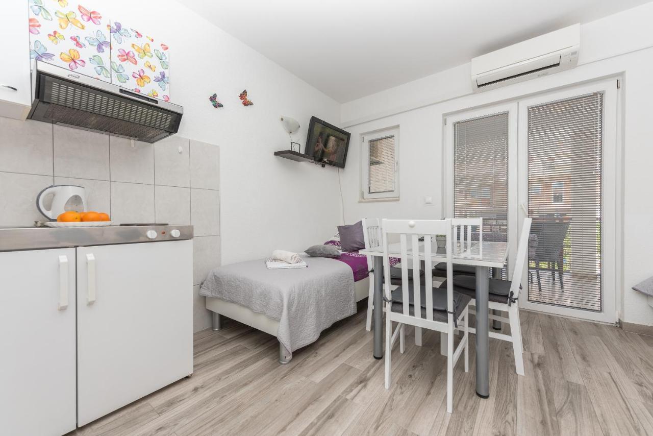 Apartmani Franko Baška Voda Kültér fotó