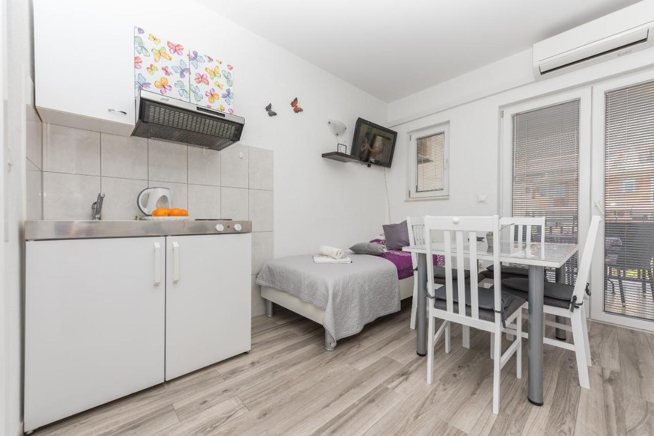 Apartmani Franko Baška Voda Kültér fotó